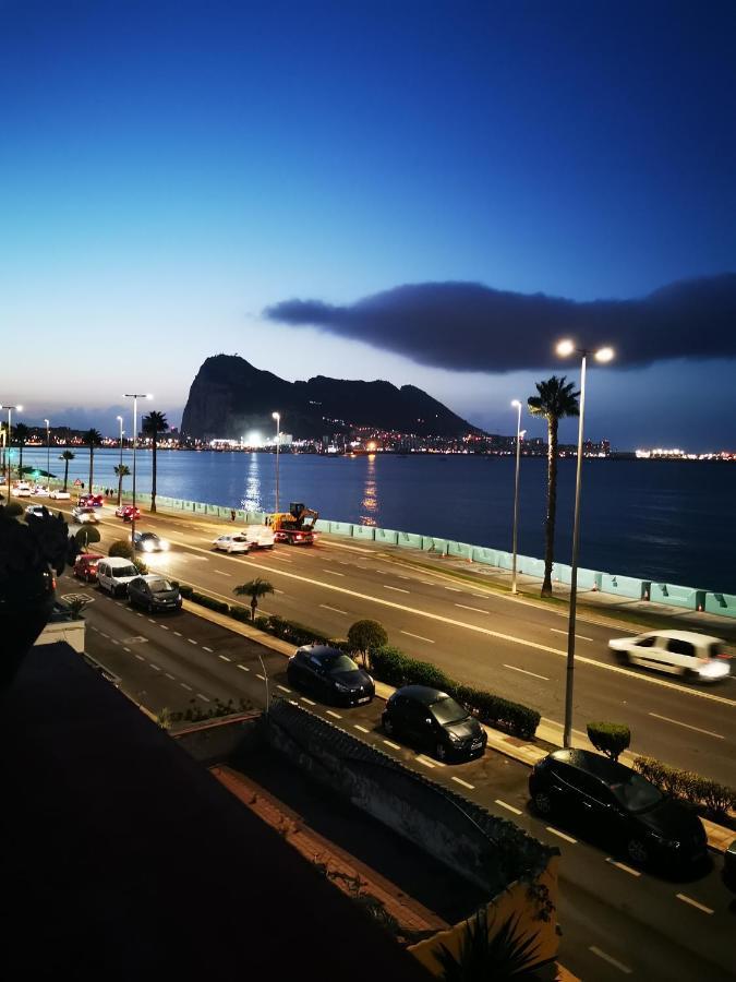 Gibraltar Views Guest House La Línea de la Concepción 외부 사진