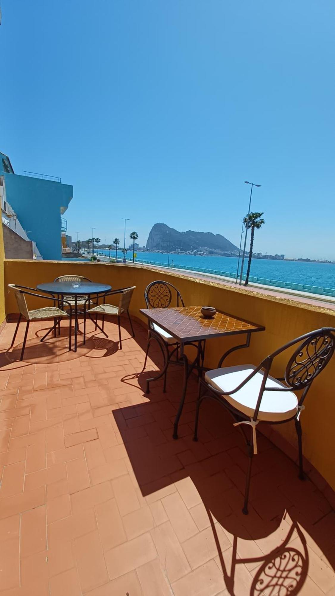 Gibraltar Views Guest House La Línea de la Concepción 외부 사진