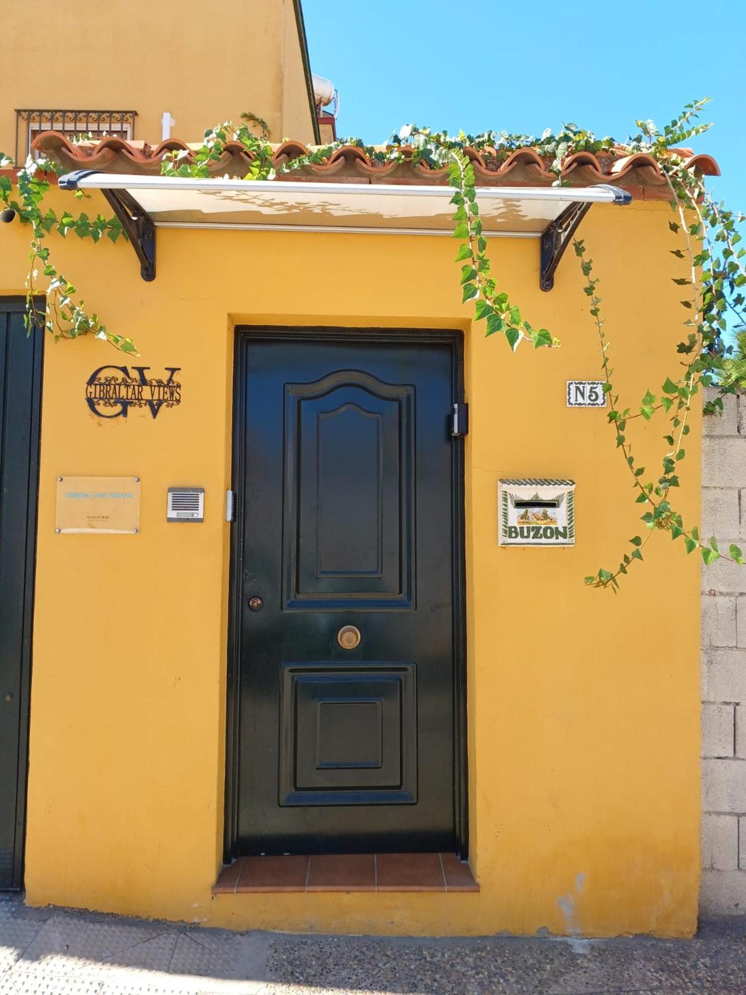 Gibraltar Views Guest House La Línea de la Concepción 외부 사진