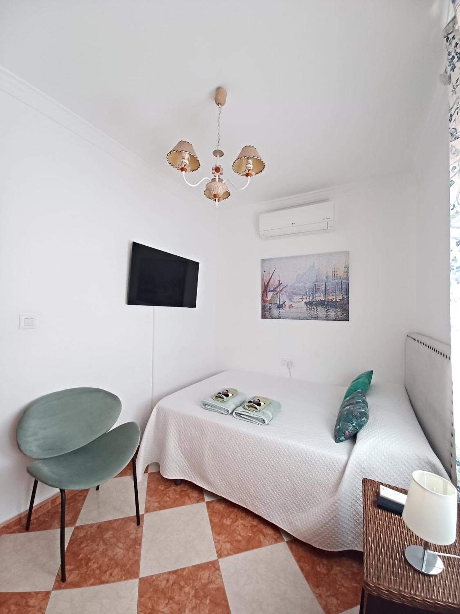 Gibraltar Views Guest House La Línea de la Concepción 외부 사진